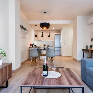 https://malagasuite-comfortable-home-5.hotelsinnerja.org